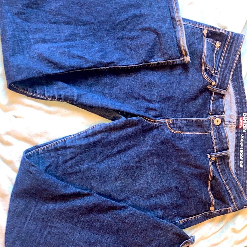 LEVI BootCut Size 12 Jeans